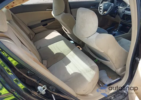 2008 Honda Accord 2.4 Lx z USA, uszkodzony, nr VIN 1HGCP26348A102575